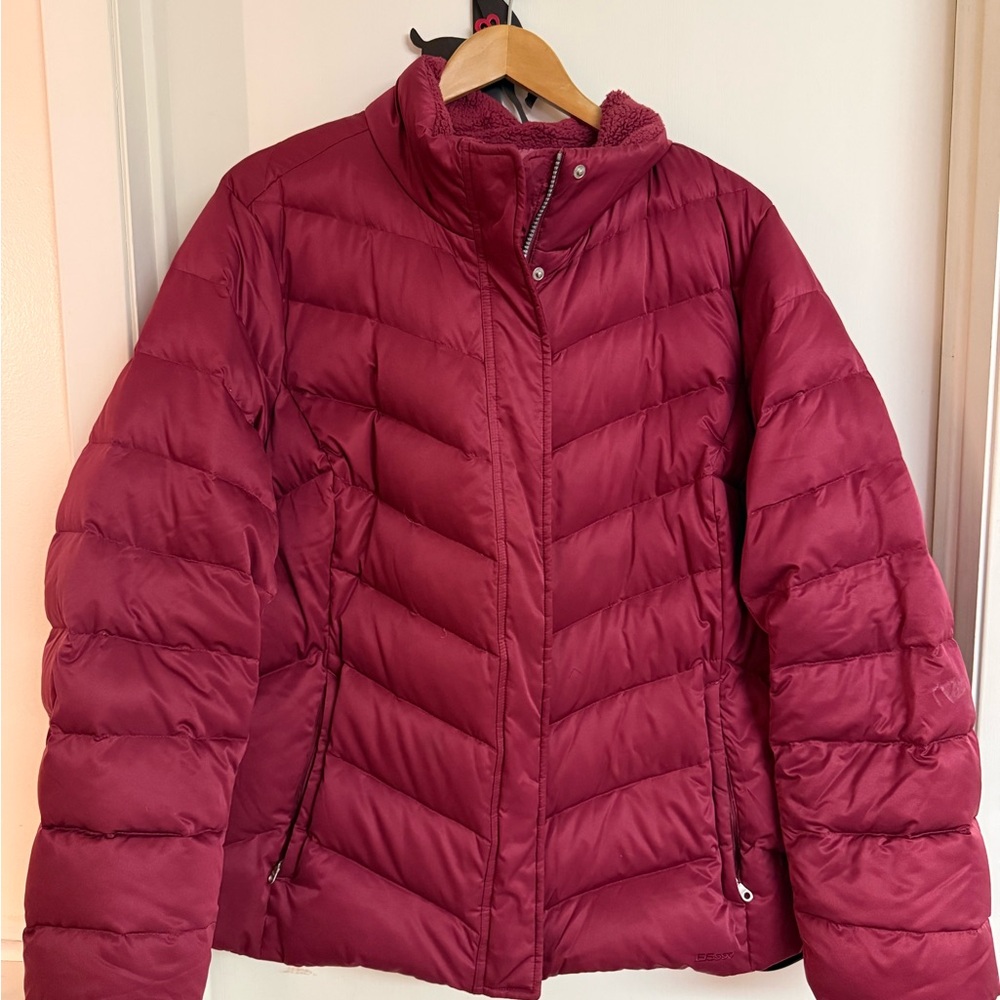 Eddie Bauer Women's Maroon Puffer Jacket
